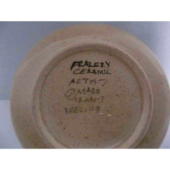 Small Frazerery Ceramic Art Plate Poinsette's 2009 Signed on Bottom - Picture 2 of 2